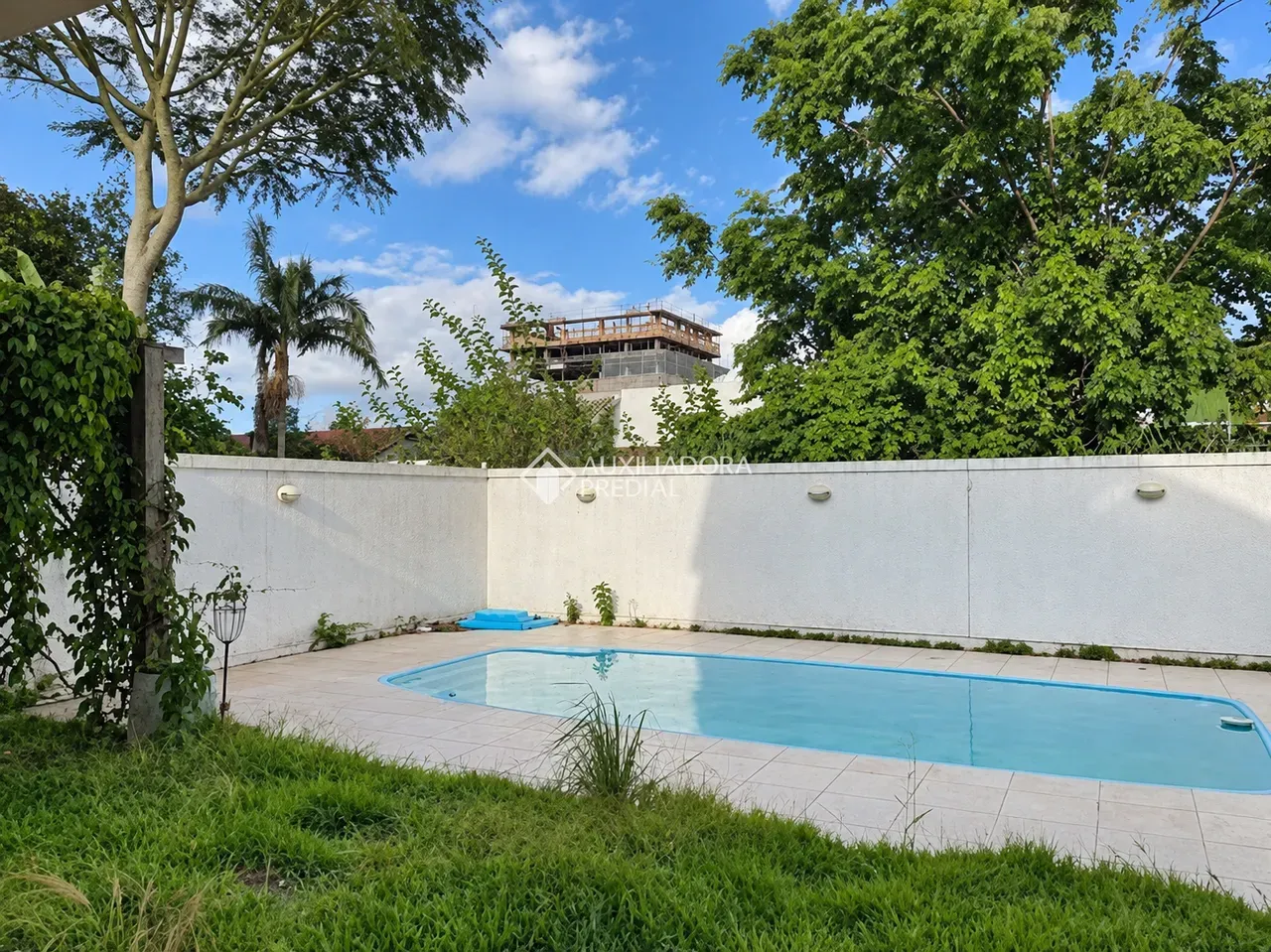 Casa para locação com 5 dormitórios e jardim privativo — photo 2