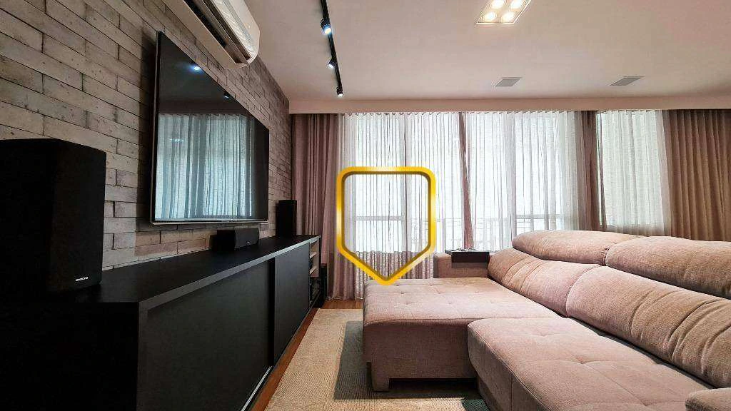 Furnished apartment with 3 en-suite bedrooms and 147 m² — photo 24