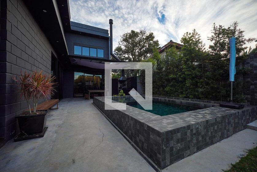 Mountain view in a 5-bedroom house, 330 m² — photo 22