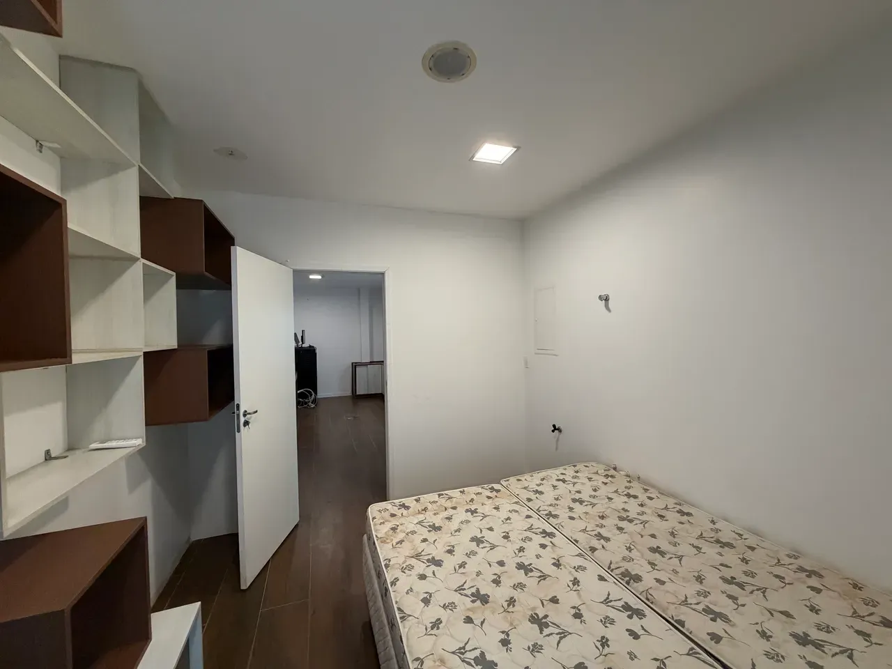 475 m² house with 4 bedrooms and gas open-plan kitchen — photo 41