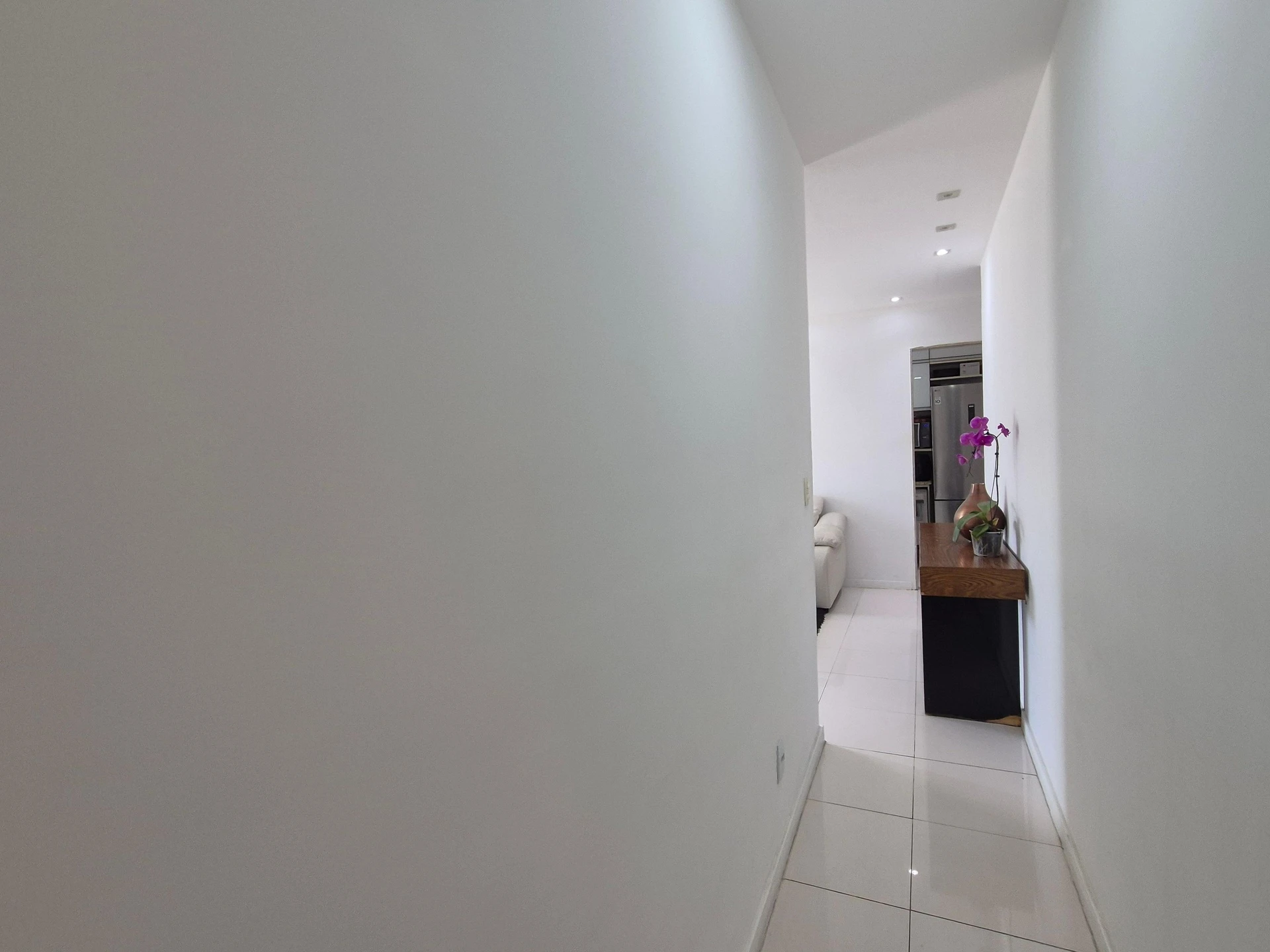 Furnished 2-bedroom apartment with private BBQ — photo 22