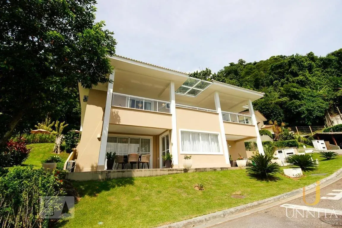 House, 450 m², with a mountain view — photo 22