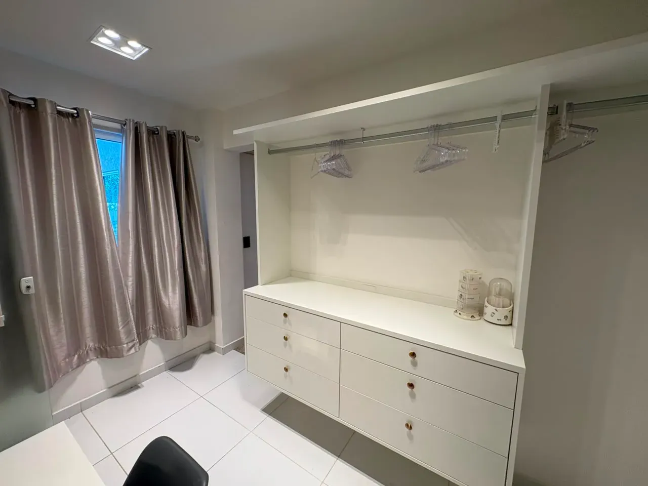 Furnished 266 m² house with 6 bedrooms and balcony grill — photo 8