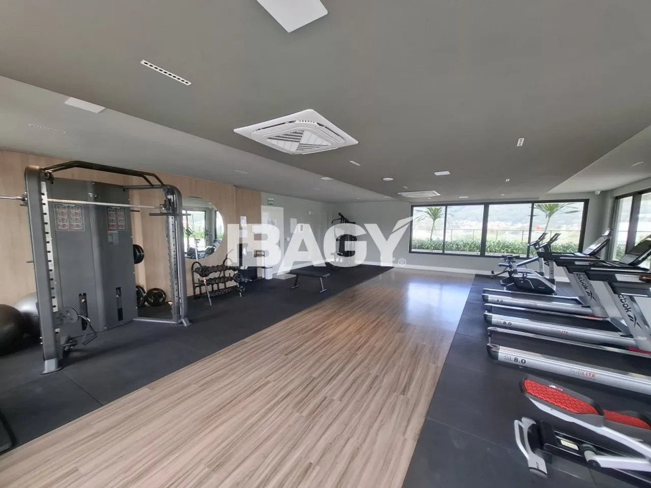 1-bedroom apartment with open-plan kitchen — photo 19