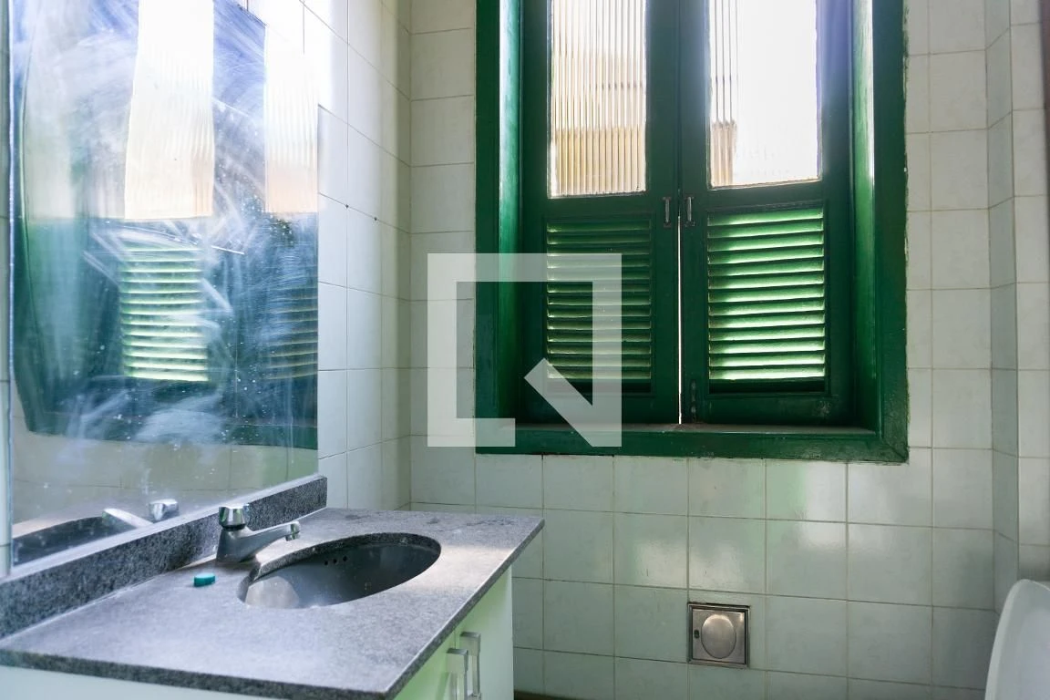 Rental house with 5 bedrooms and a closed kitchen room — photo 34