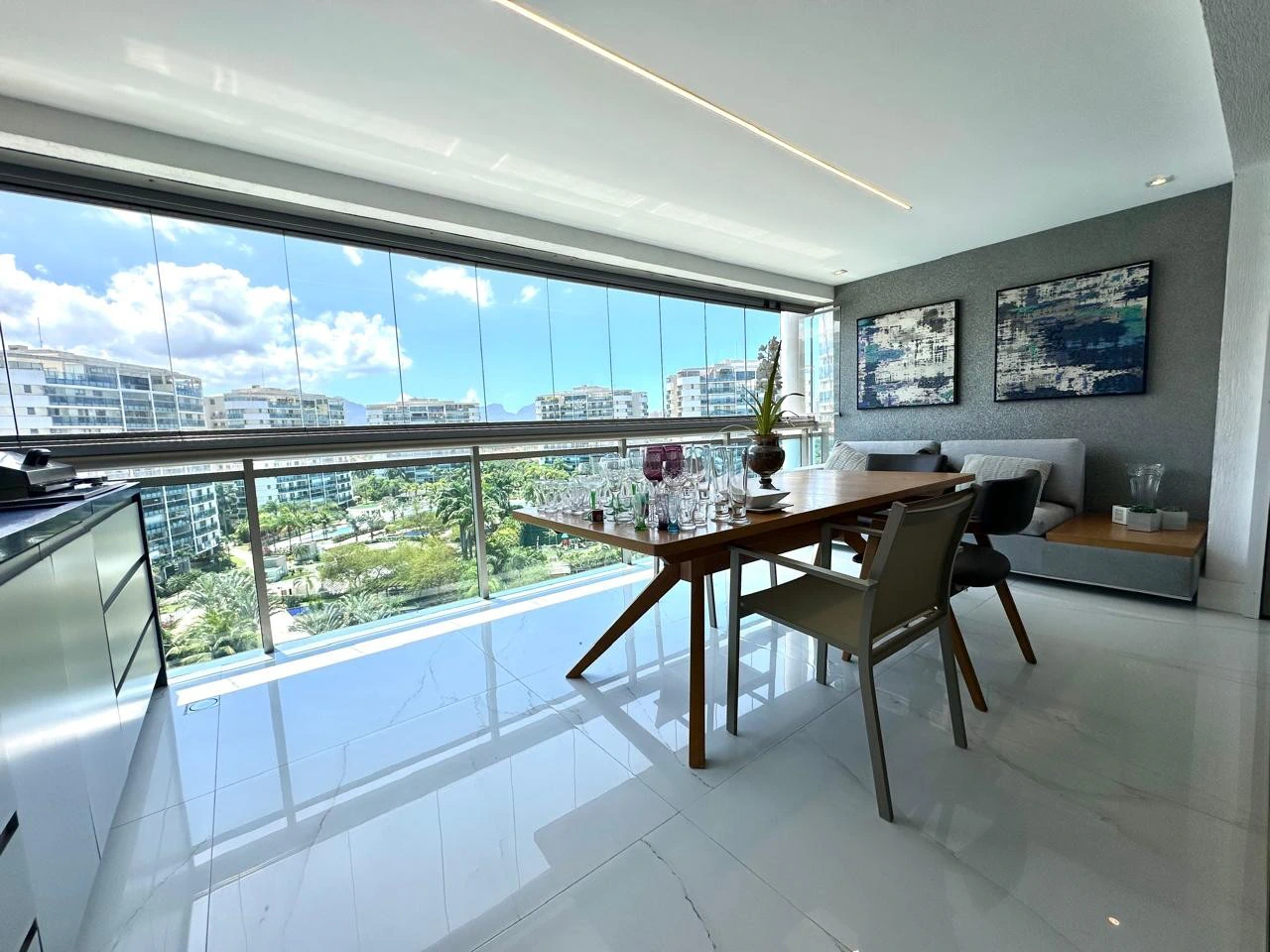 Furnished apartment, 233 m², with a walk-in closet — photo 9