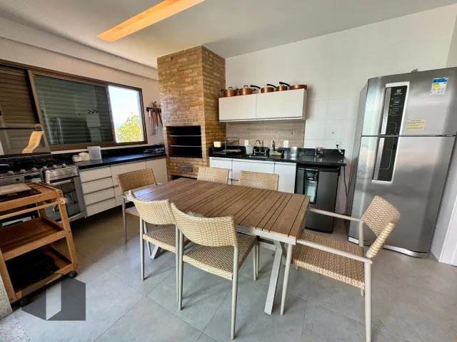 Furnished penthouse apartment with 5 bedrooms and 5 baths — photo 41