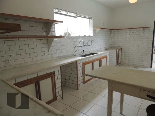House with 4 bedrooms and 5 bathrooms, gas kitchen — photo 59