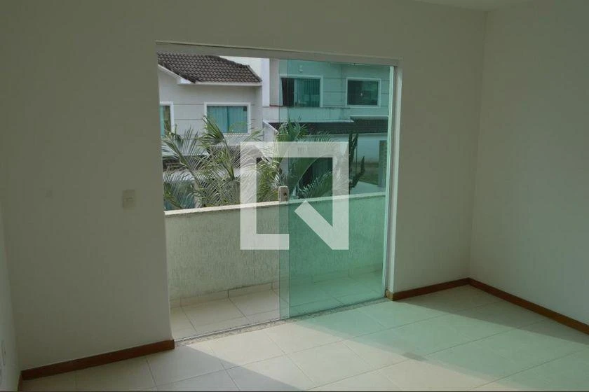 188 m² house with 4 en-suite bedrooms and 3 parking spots — photo 5