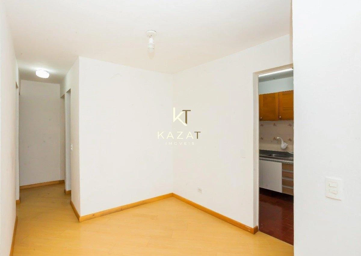 61 m² 3-bedroom apartment with balcony and laundry area — photo 23