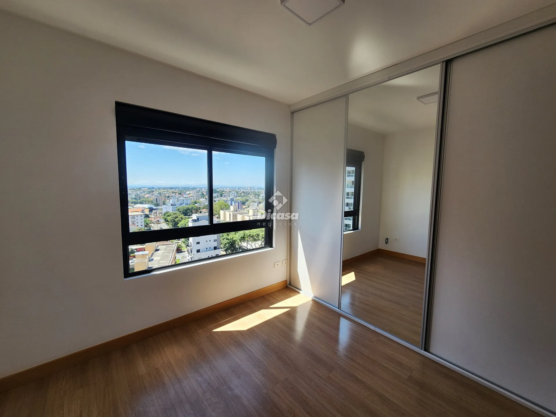 Unfurnished 2-bedroom apartment with 2 bathrooms — photo 22