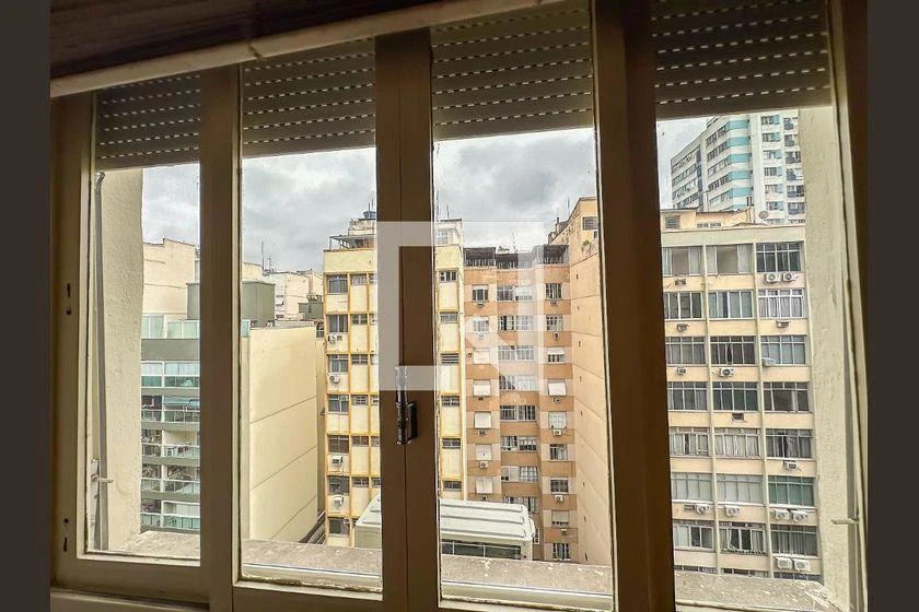 4-bedroom apartment with 3 bathrooms and 206 m² — photo 35