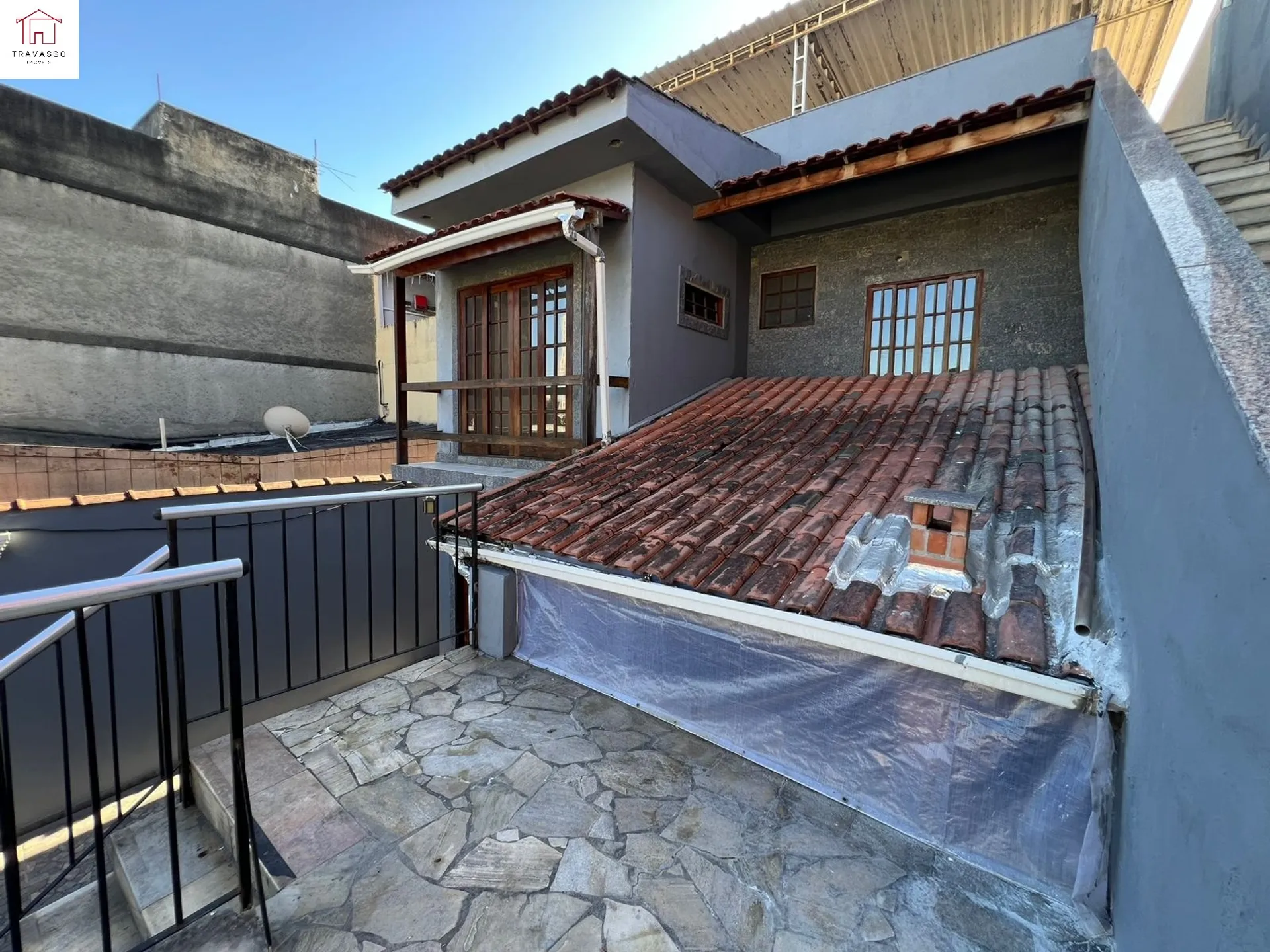 5-bedroom house with a grill on the balcony — photo 56