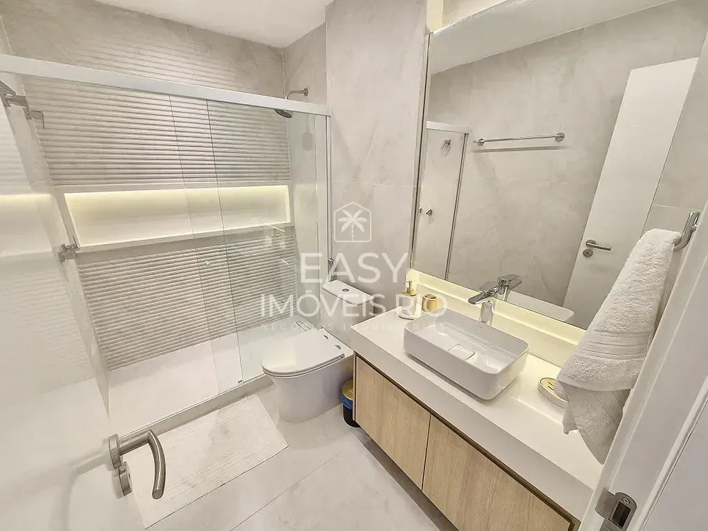 Furnished apartment with an open-plan kitchen and 2 beds — photo 22