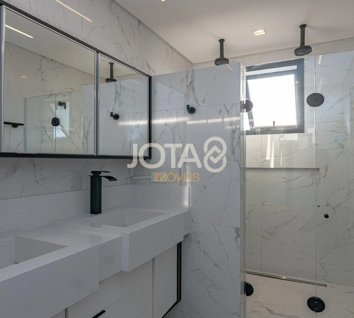 Мебльований будинок 283 м² з відкритою кухнею — photo 15