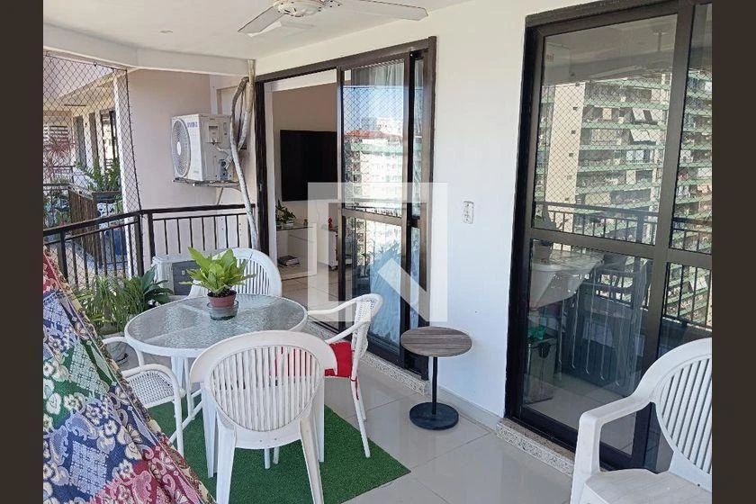 Furnished 70 m² apartment with 1 en-suite bedroom — photo 4