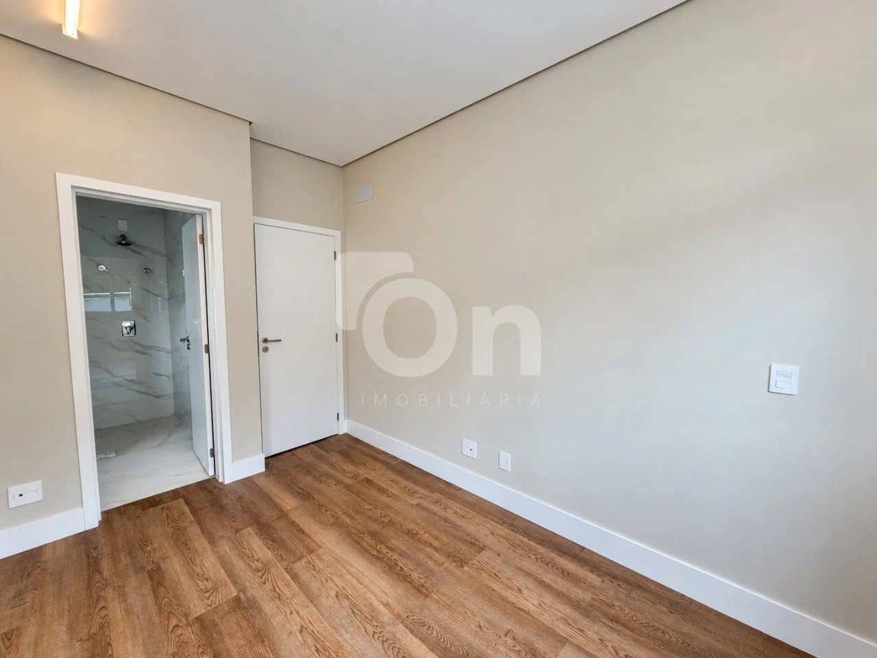 Ванна и 3 спальни: квартира 95 м² — photo 16