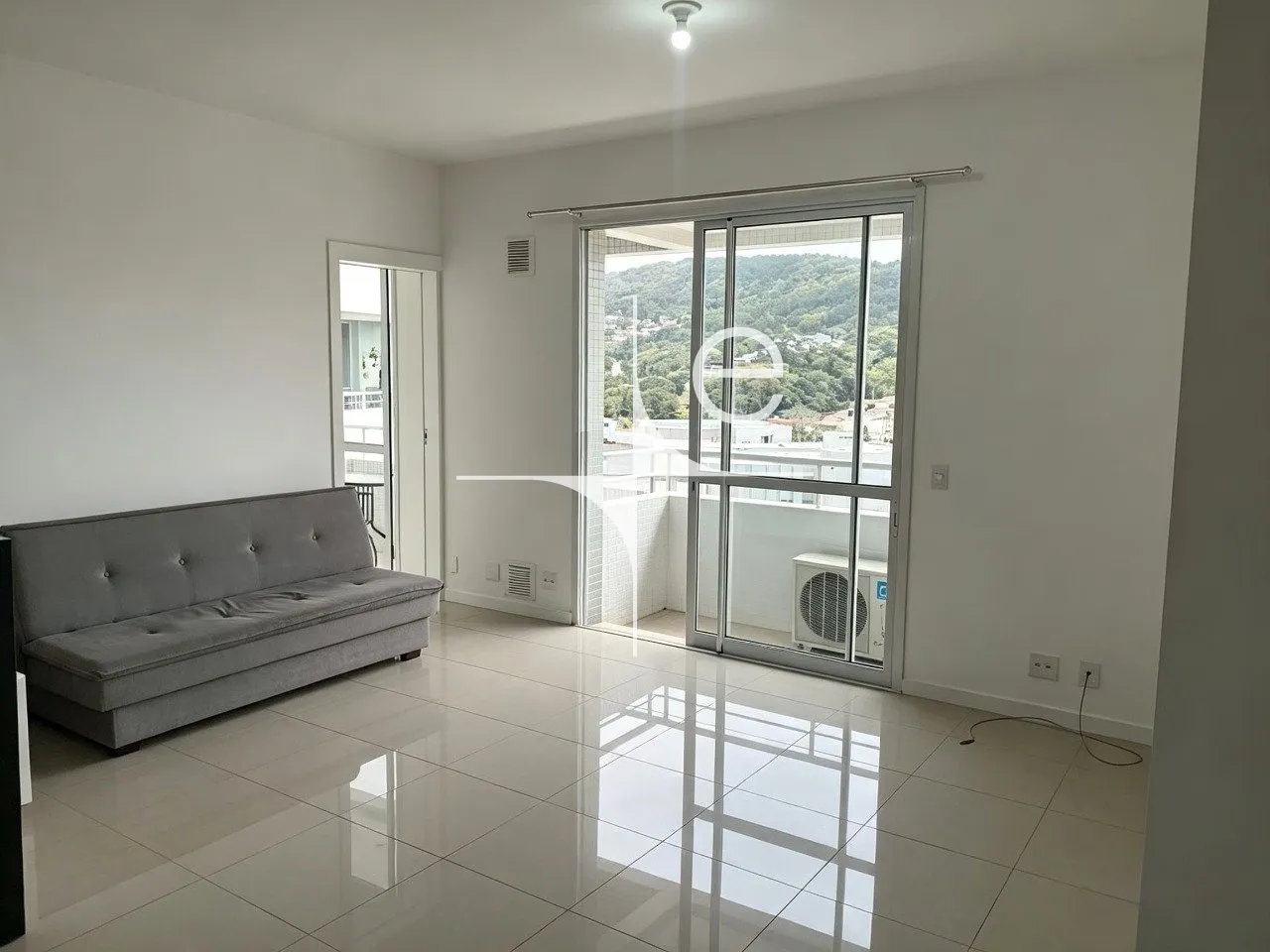 Furnished 2-bedroom apartment with en-suite on 7th floor — photo 4