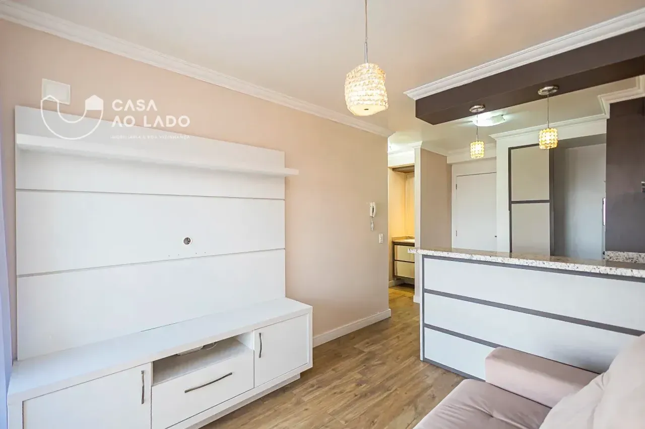 Wood or laminate floors in a one-bedroom apartment, 42 m² — photo 18