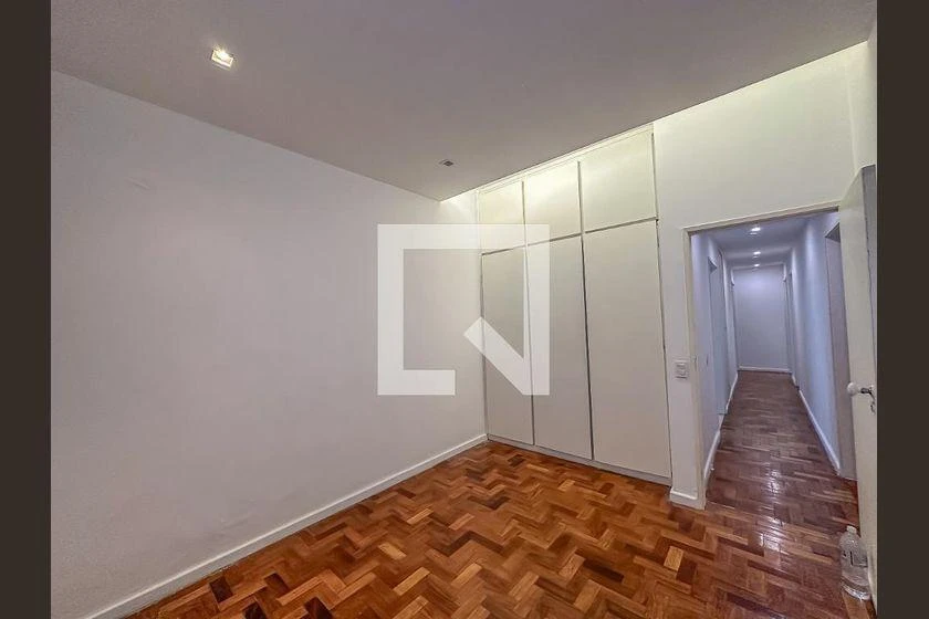 170 m² apartment with 3 bedrooms and a suite — photo 33