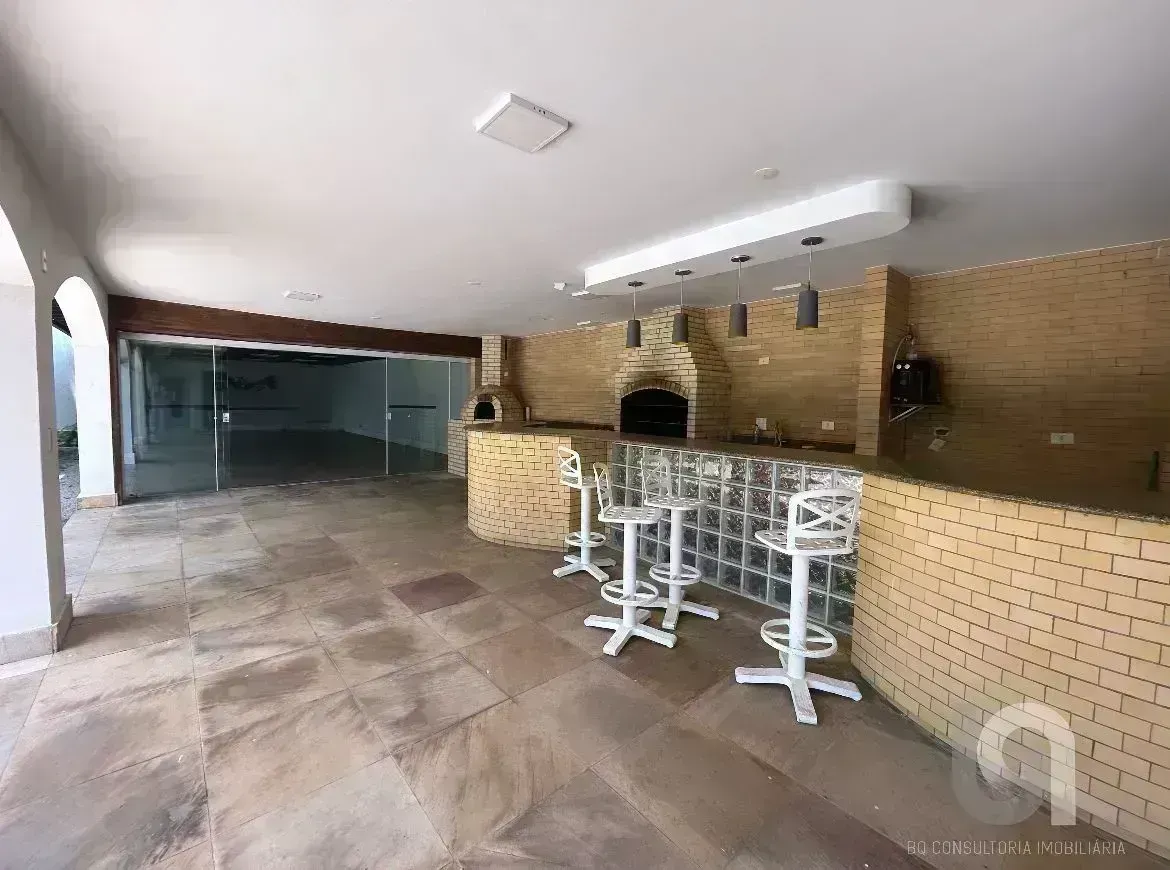 Casa com 6 quartos e cozinha fechada, 3000 m² — photo 18