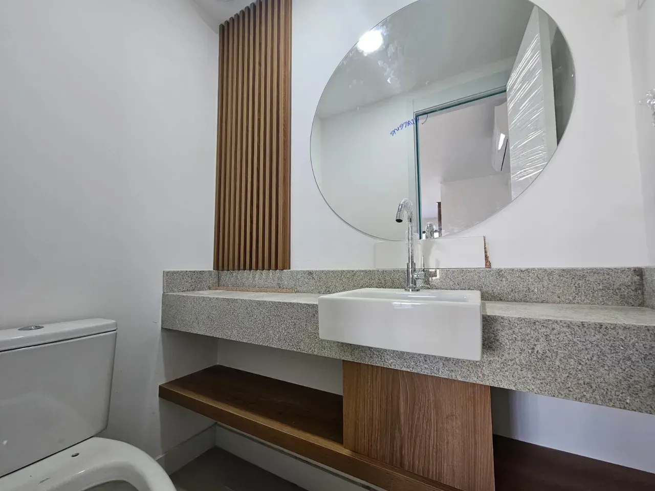 Apartamento mobiliado com 4 quartos e 5 banheiros — photo 53
