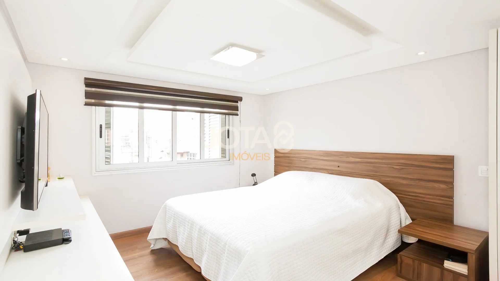 219 m² furnished apartment with 4 bedrooms and private garden — photo 13