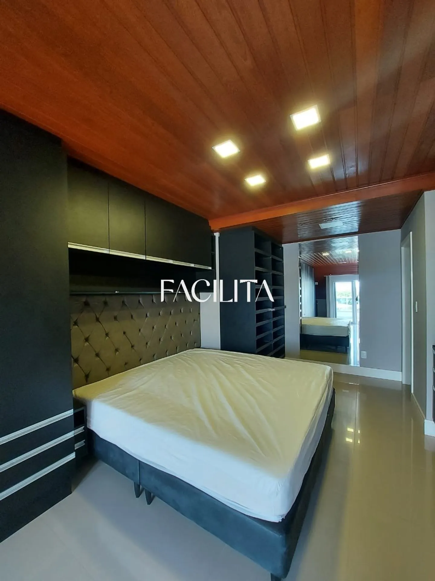 Меблированный дуплекс-пентхаус с 4 спальнями и 245 м² — photo 28