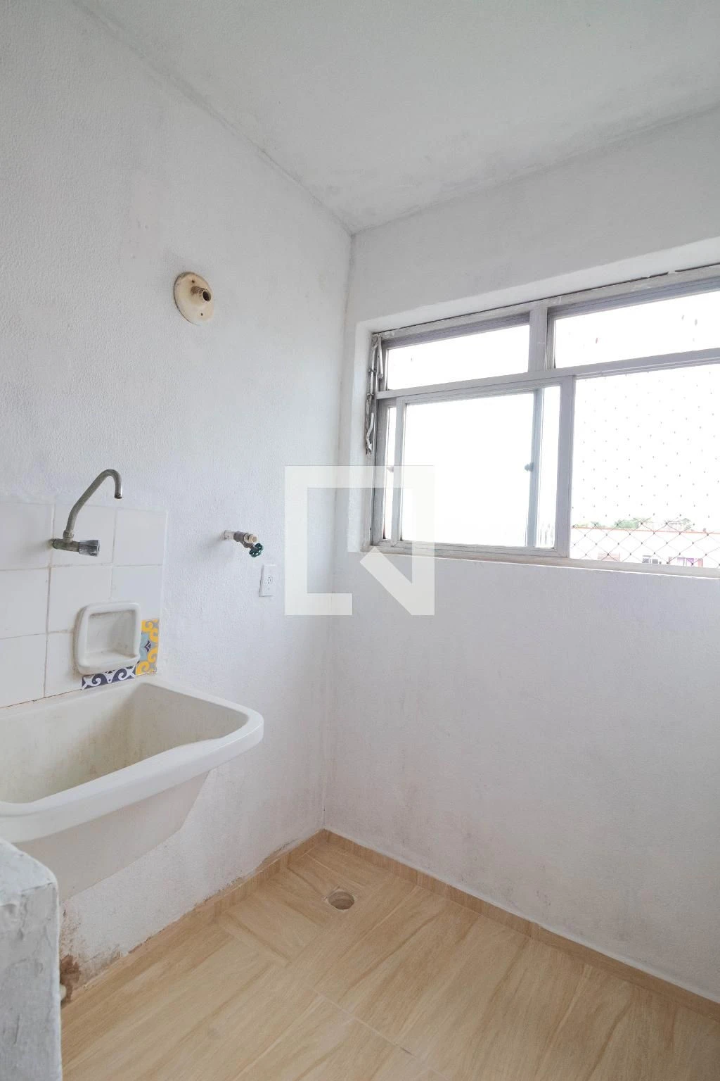 Unfurnished rental apartment with 2 bedrooms and parking — photo 9