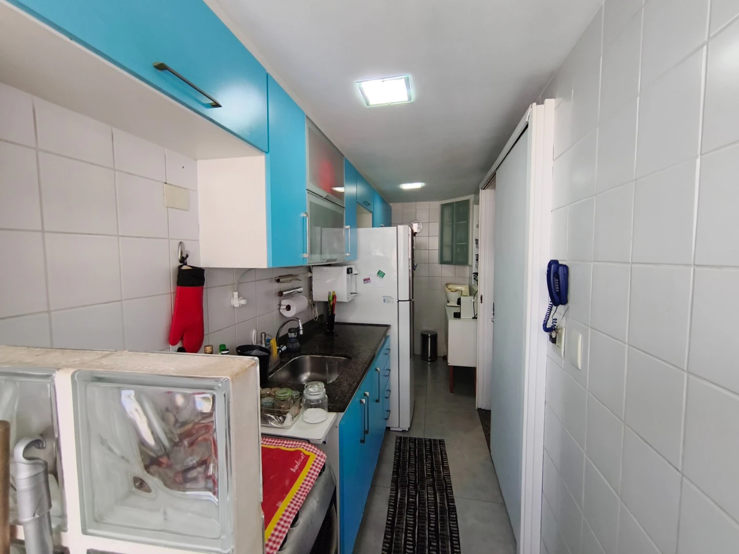 Furnished 2-bedroom apartment 80 m² with parking — photo 2