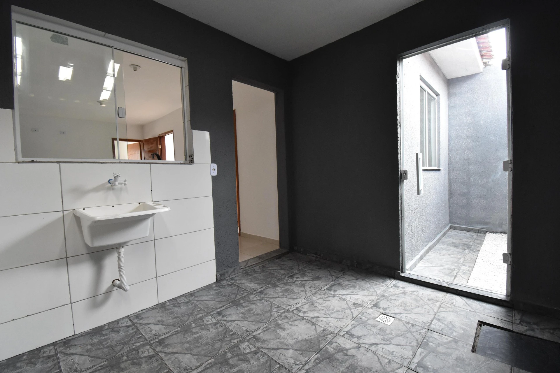 Garden in a 2-bedroom house, 41 m² — photo 9