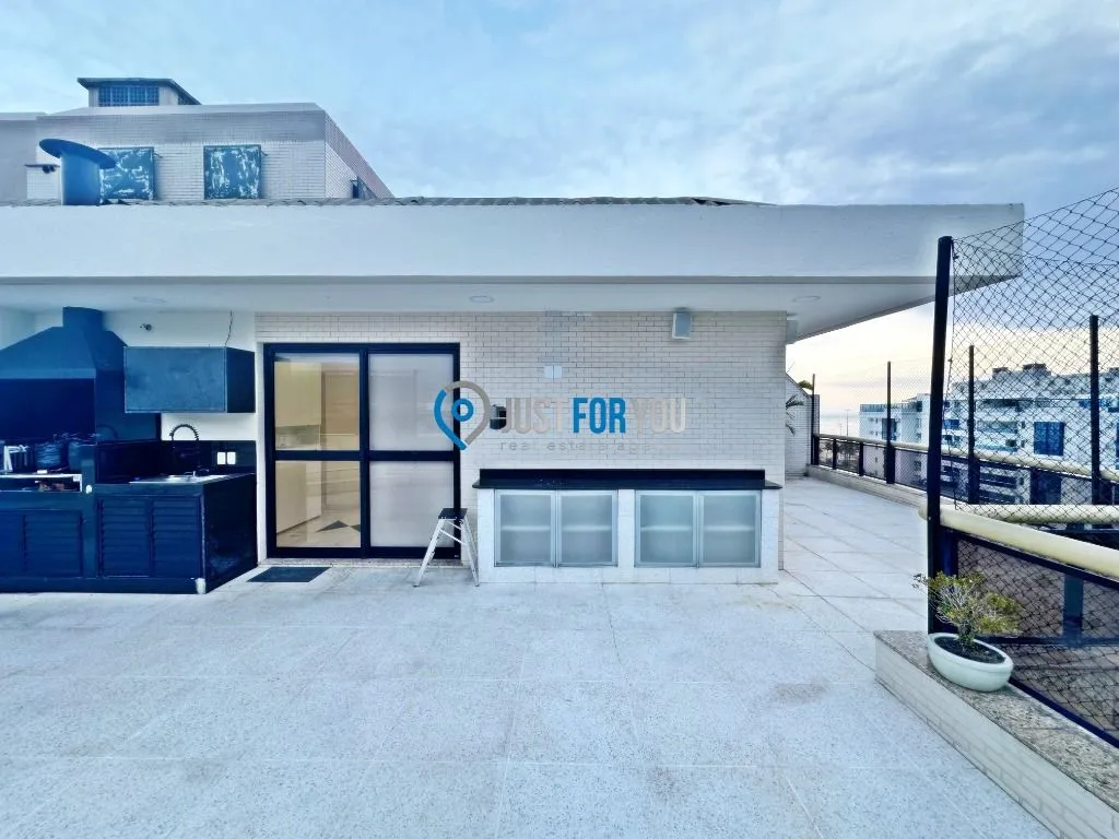 3-bedroom apartment with 5 bathrooms and 370 m² — photo 57