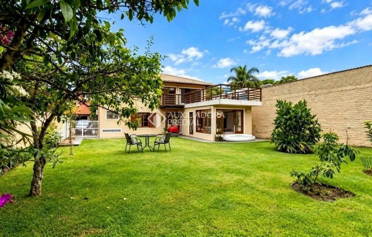 Furnished house, 240 m², with a dishwasher — photo 12