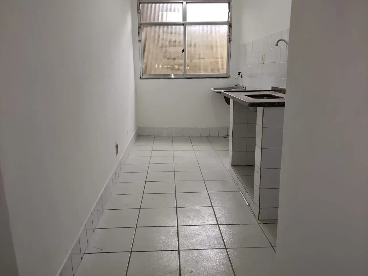 1-bedroom 1-bath apartment with no parking — photo 13