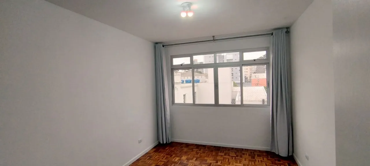 3-bedroom apartment with a walk-in closet — photo 10