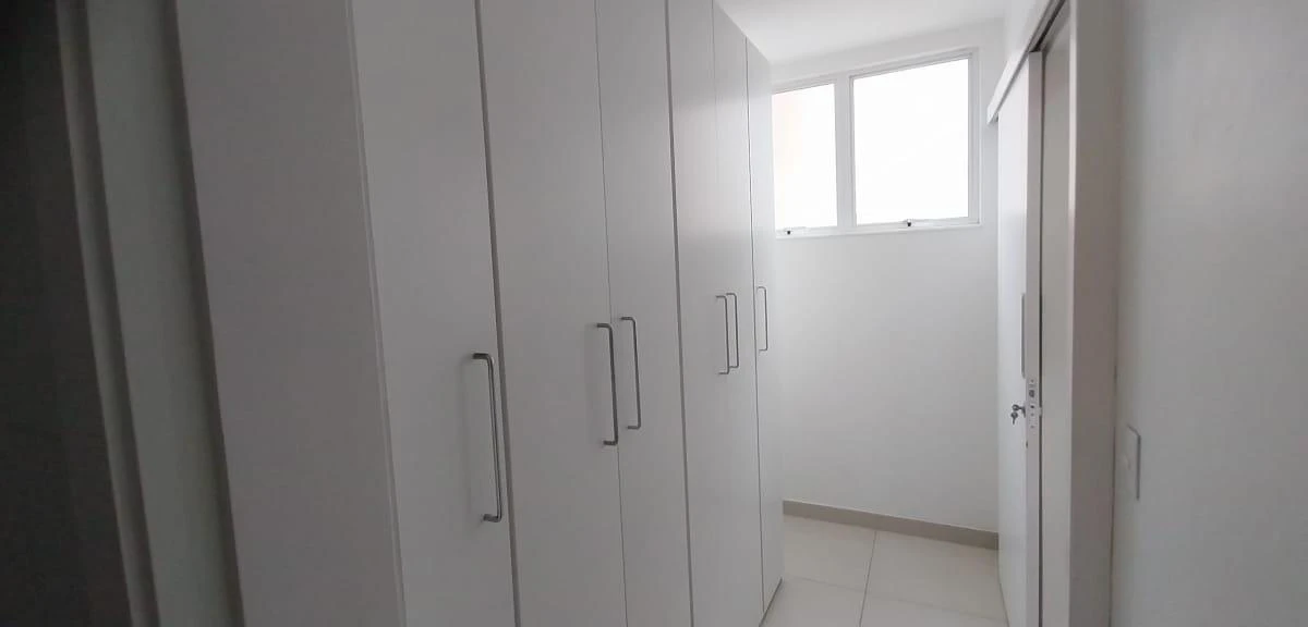 2-bedroom apartment with a mountain view — photo 36