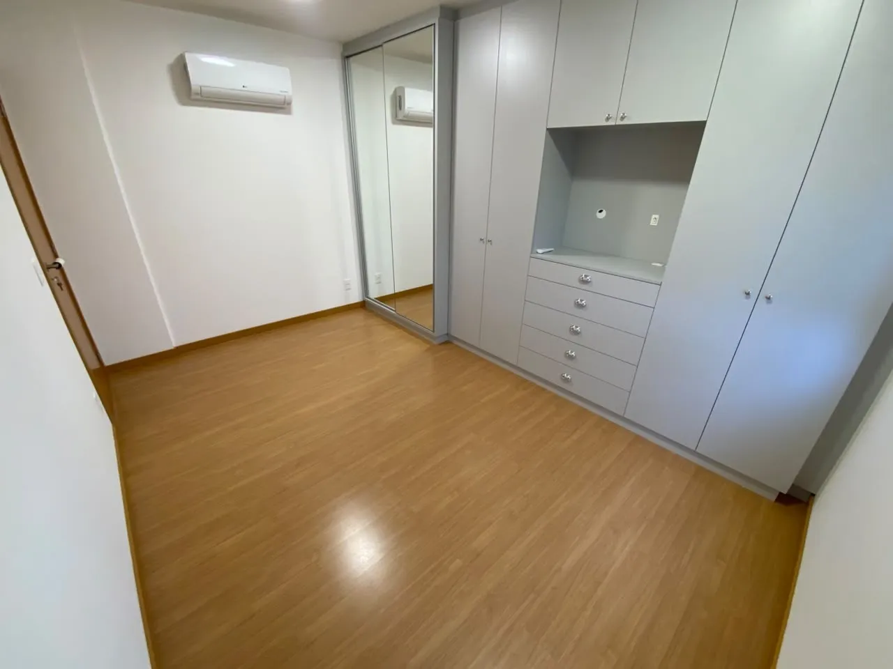 Apartamento mobiliado de 1 dormitório com varanda — photo 9