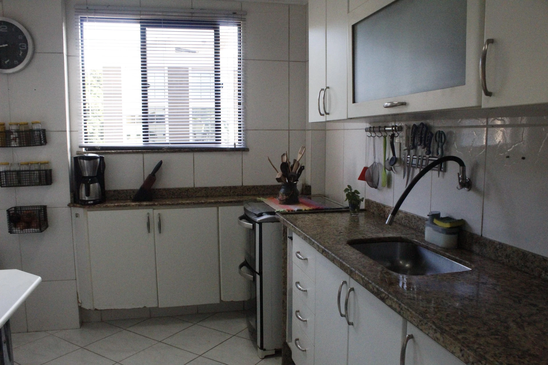 Furnished apartment with 3 bedrooms and 3 bathrooms — photo 19