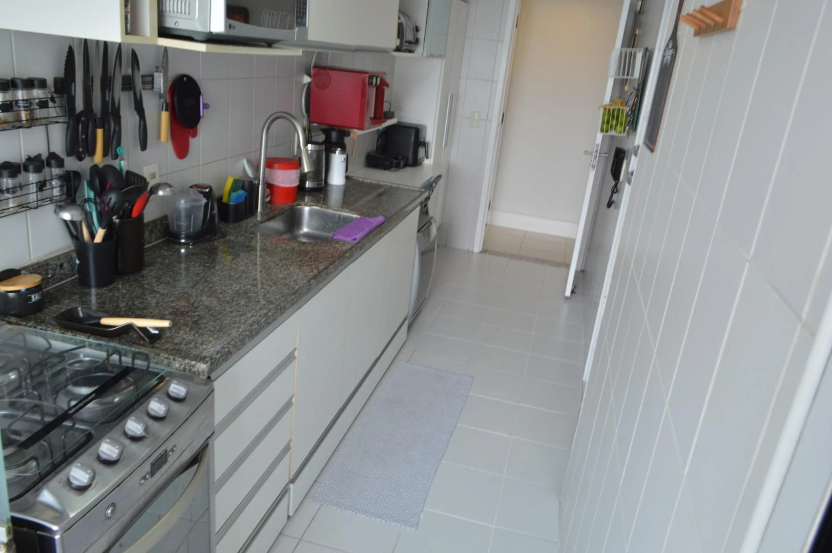 Glass-enclosed balcony in a 3-bedroom apartment, 85 m² — photo 26