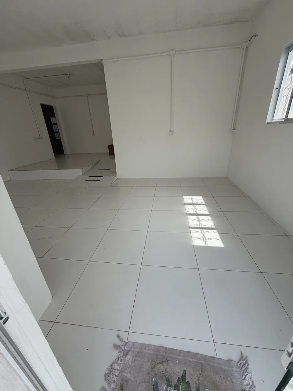 Unfurnished house with 1 bedroom and 2 bathrooms