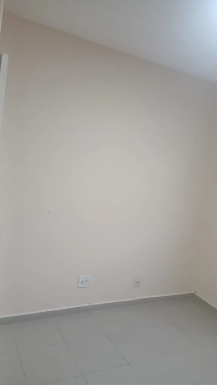 2-bedroom apartment in a building with a gym — photo 8