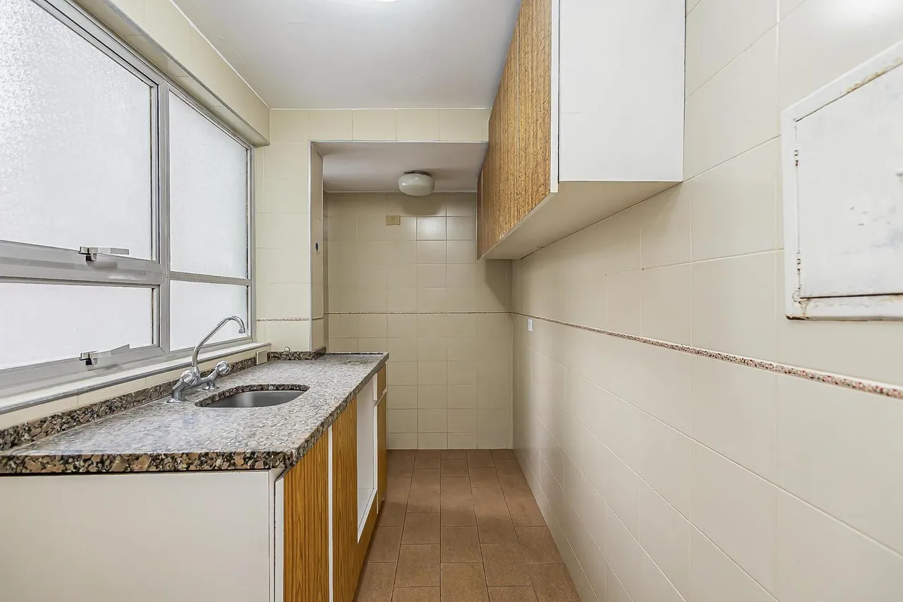 Apartamento com cozinha fechada, 3 quartos e 2 banheiros — photo 10