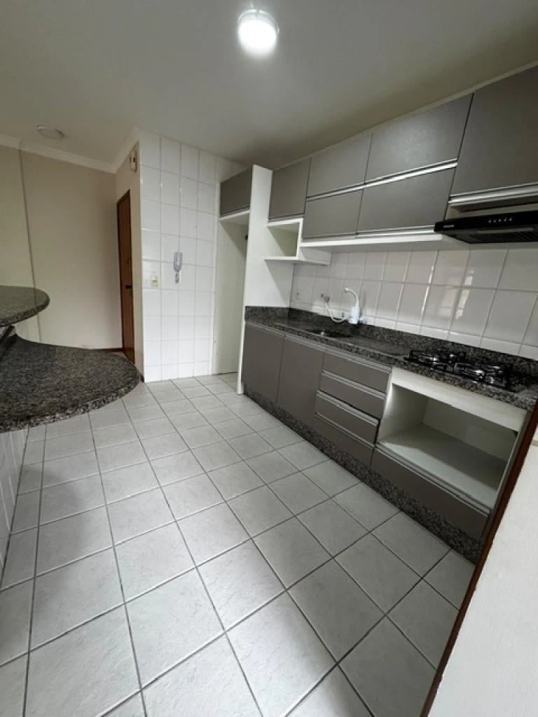 95 m² apartment with 2 bedrooms and a suite — photo 2