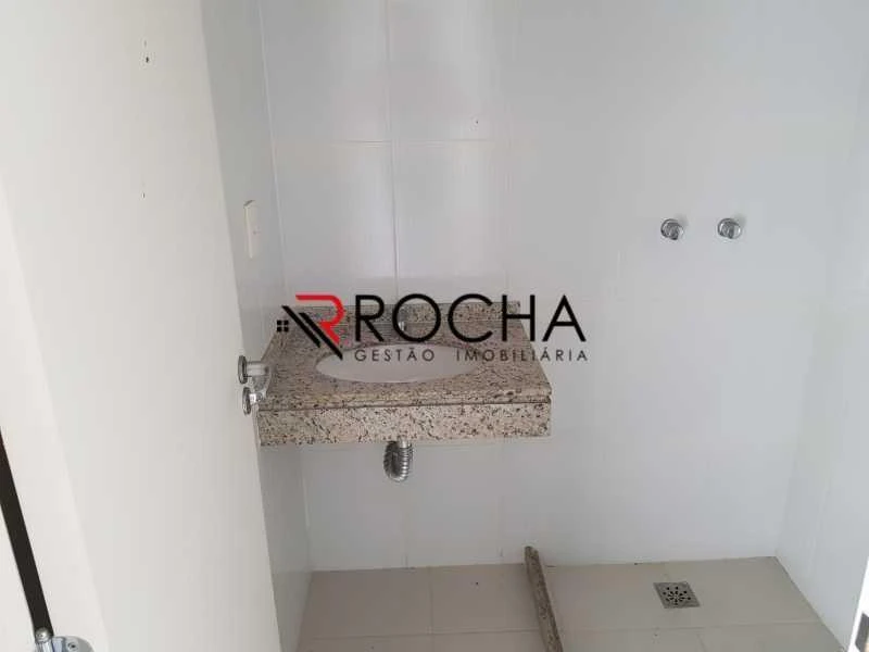 2-bedroom apartment with an en-suite and gas stove — photo 2