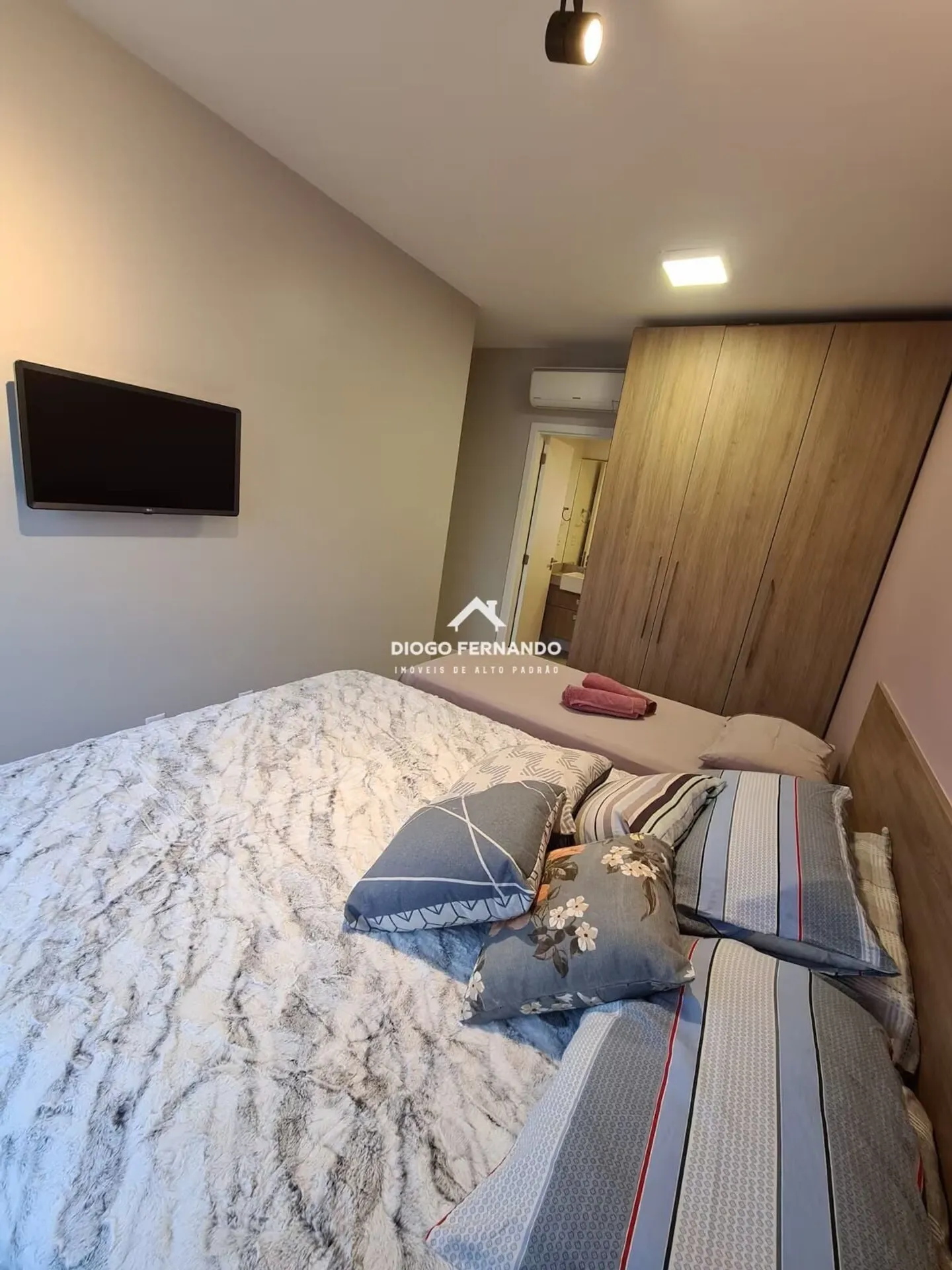 Furnished apartment, 70 m², with a water view — photo 11