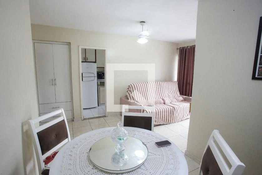 Apartamento amueblado de 2 dormitorios con cocina abierta — photo 17
