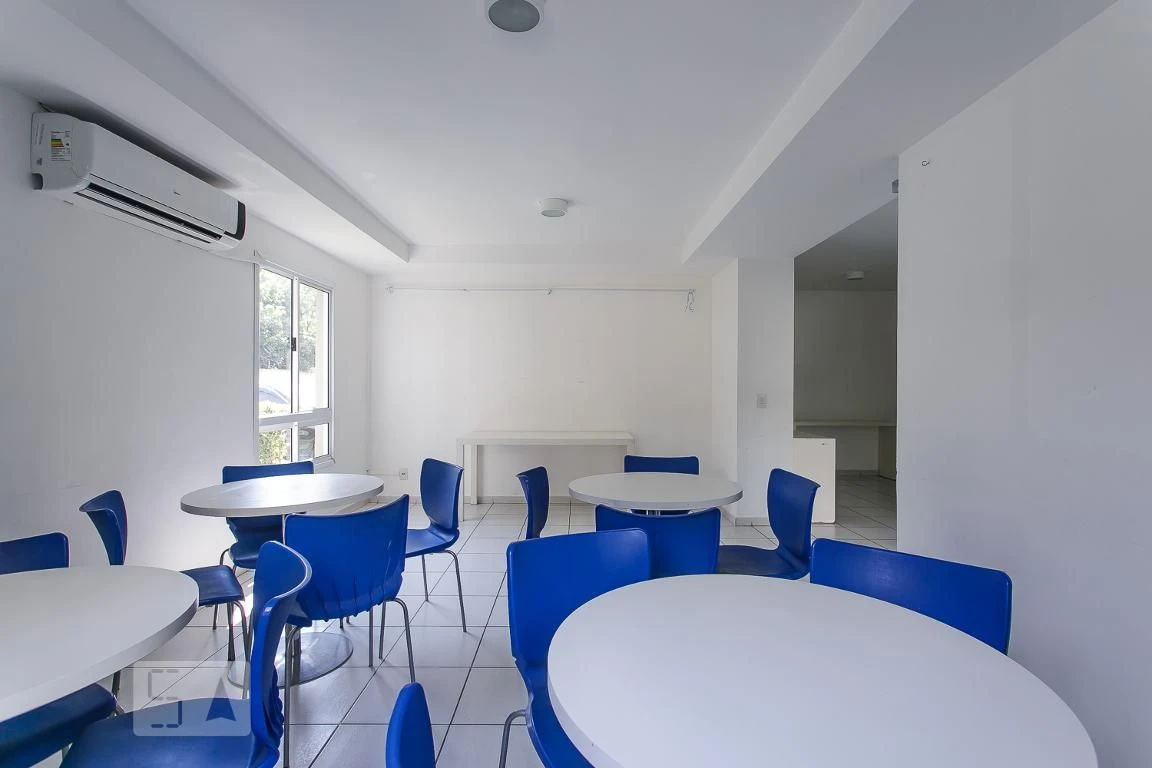 Furnished 2-bedroom apartment with a balcony — photo 42