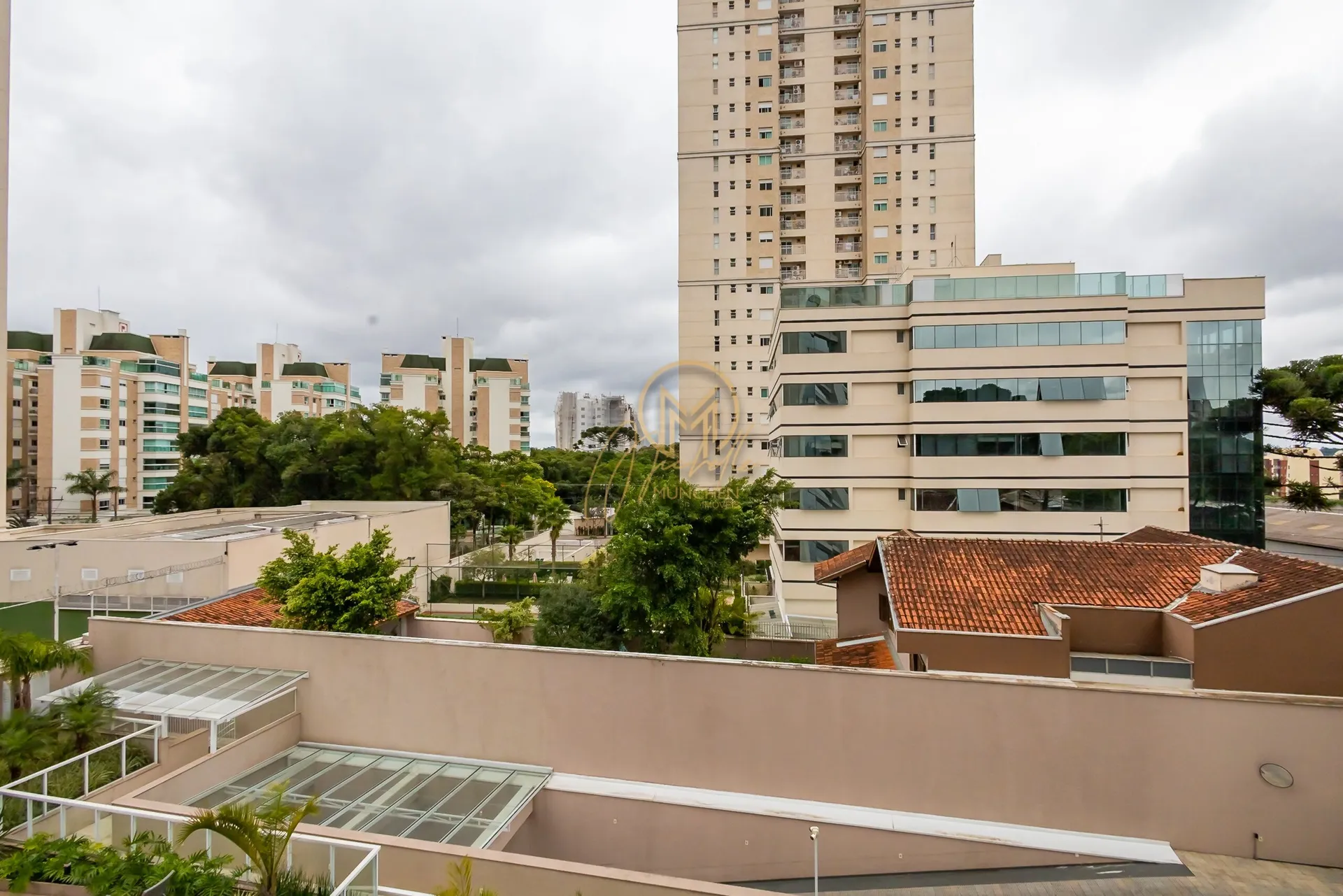 Furnished 462 m² apartment with 4 en-suite rooms — photo 26