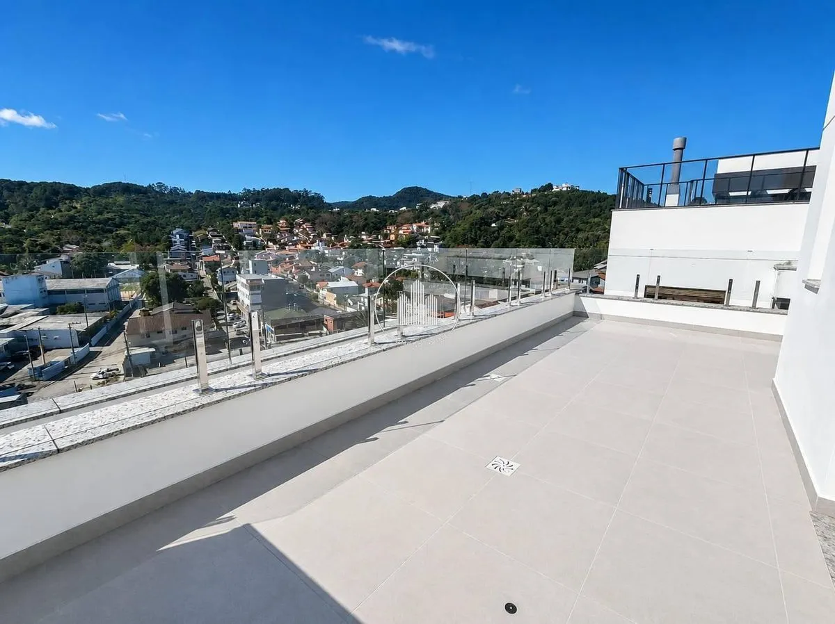 Apartment with 3 bedrooms and 2 en-suites with balcony — photo 10