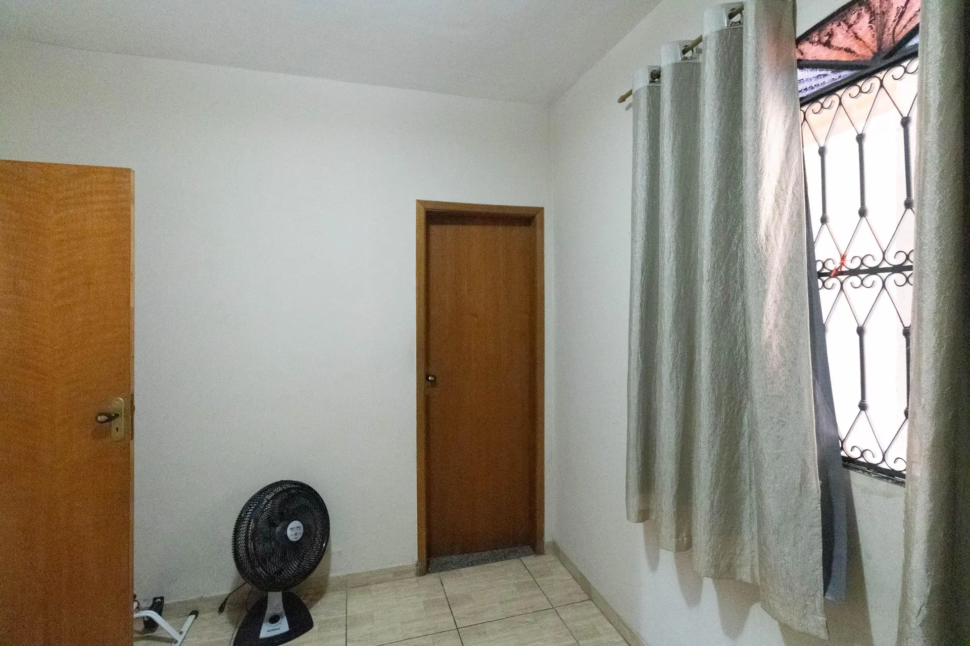 Меблированный дом с 3 спальнями и 3 парковками — photo 60